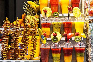 《潜水员戴夫》Steam好评如潮 峰值近10万